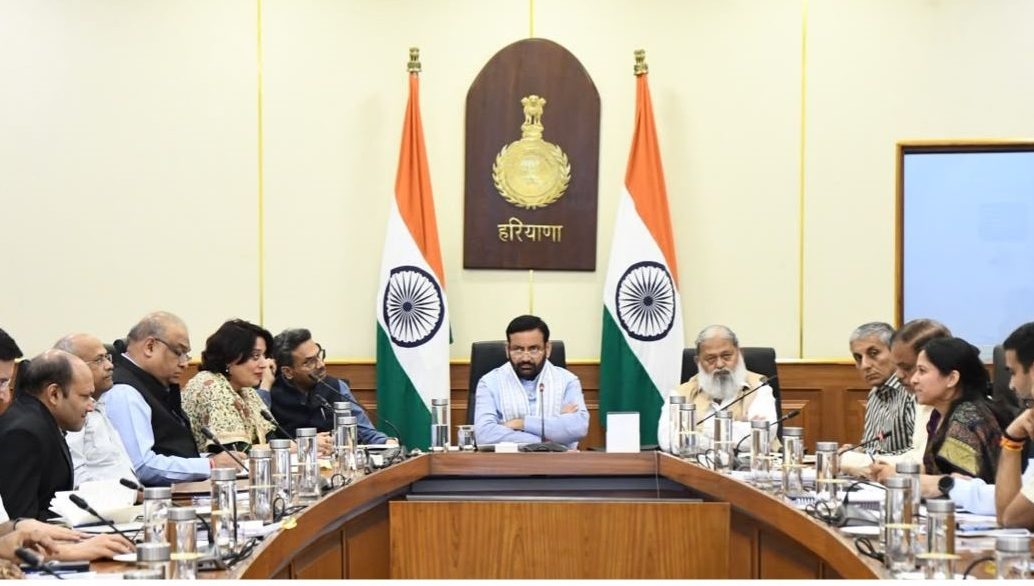 Chief Minister chairs key review meeting with Administrative Secretaries and Deputy Commissioners to assess arrangements for three-day statewide strike by power employee unions